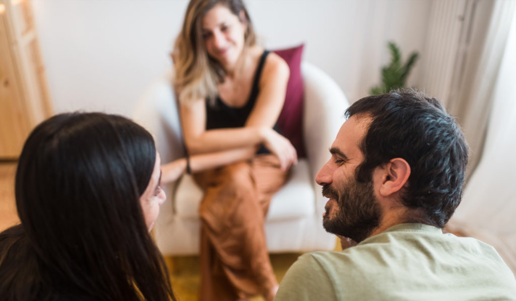 Understanding the Role of Humor in Family Therapy - Family Therapy Magazine